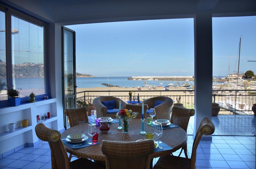 Апартаменти Terrazza Sul Mare Джардіні-Наксос Екстер'єр фото