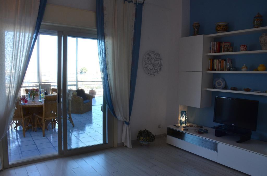 Апартаменти Terrazza Sul Mare Джардіні-Наксос Екстер'єр фото