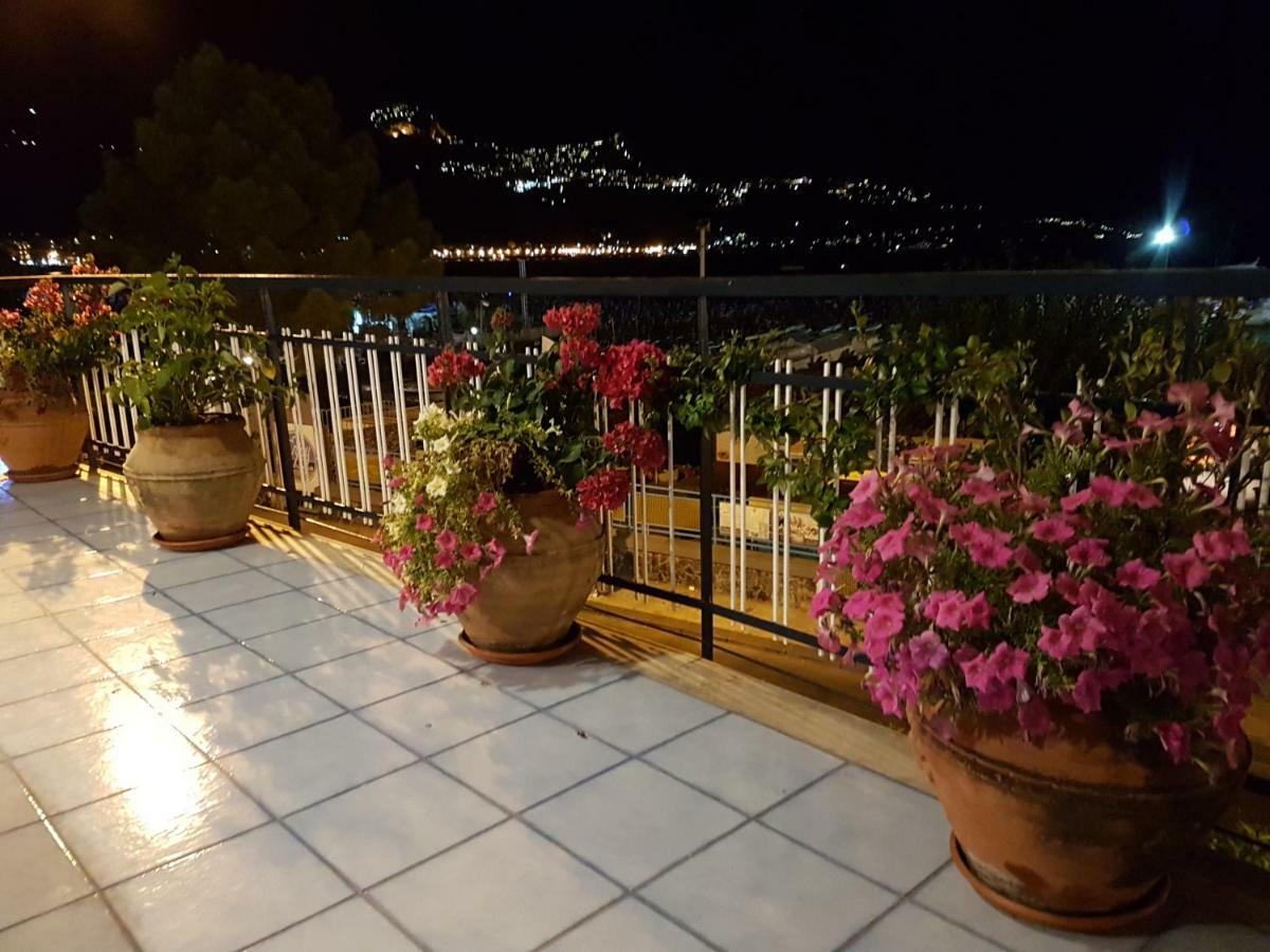 Апартаменти Terrazza Sul Mare Джардіні-Наксос Екстер'єр фото