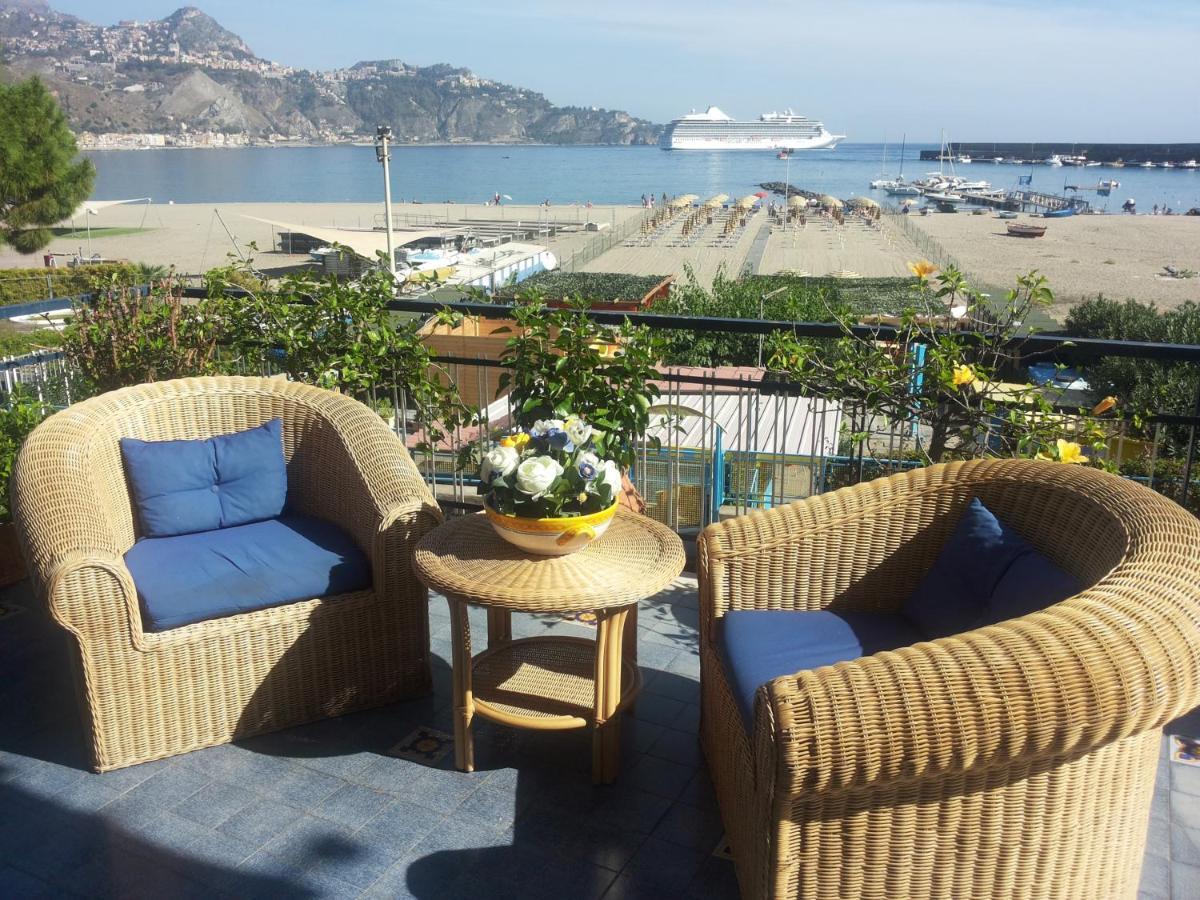 Апартаменти Terrazza Sul Mare Джардіні-Наксос Номер фото