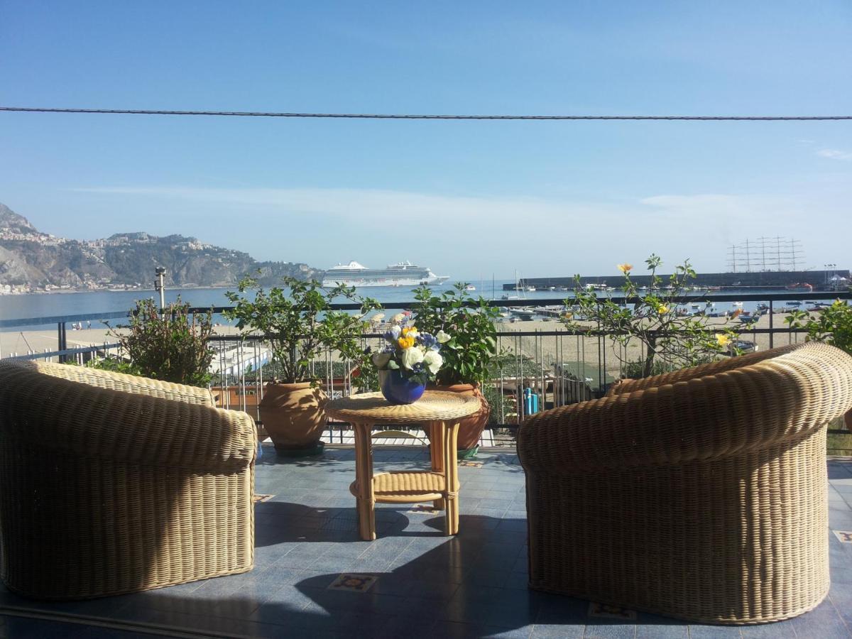 Апартаменти Terrazza Sul Mare Джардіні-Наксос Номер фото